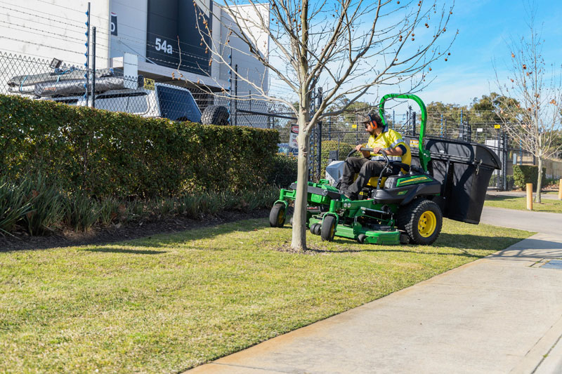 commercial lawnmowing perth